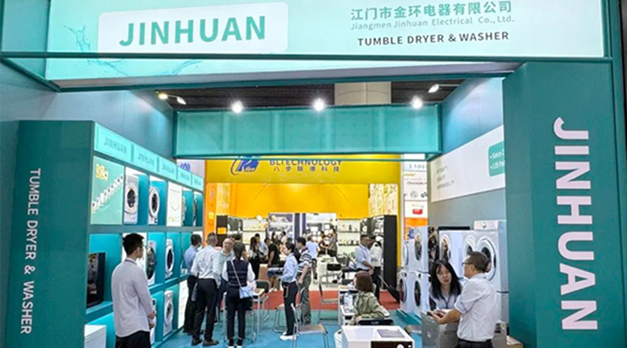 廣交會(huì)第一天！金環(huán)電器吸引世界各地客戶(hù)駐足參觀(guān)交流