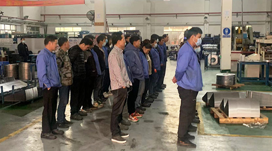 保健康 趕生產(chǎn)！金環(huán)電器早會叮囑員工注意防疫